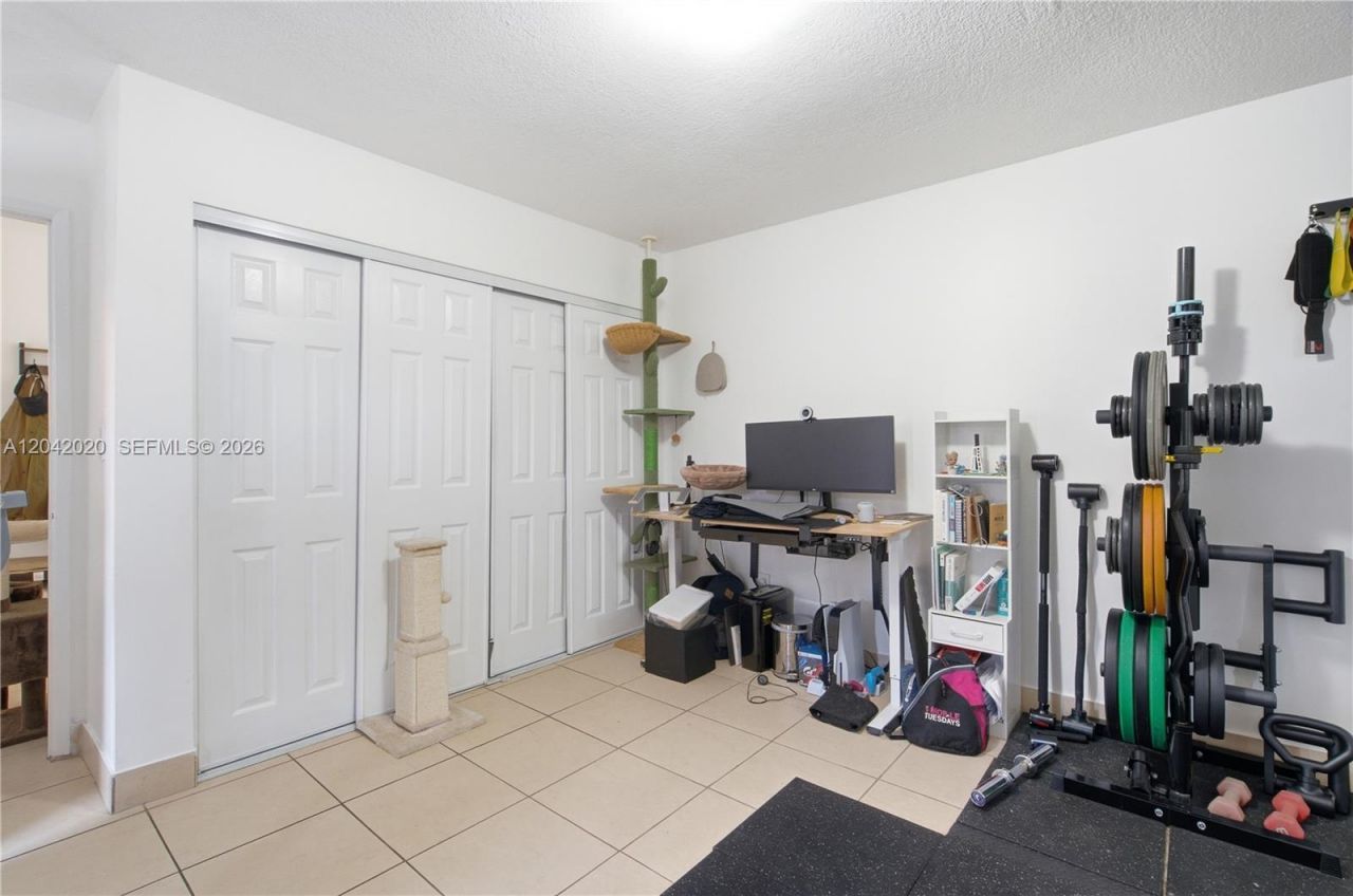 10327 NW 9th St Cir, Unit 1-7, Miami, FL 33172 Photo