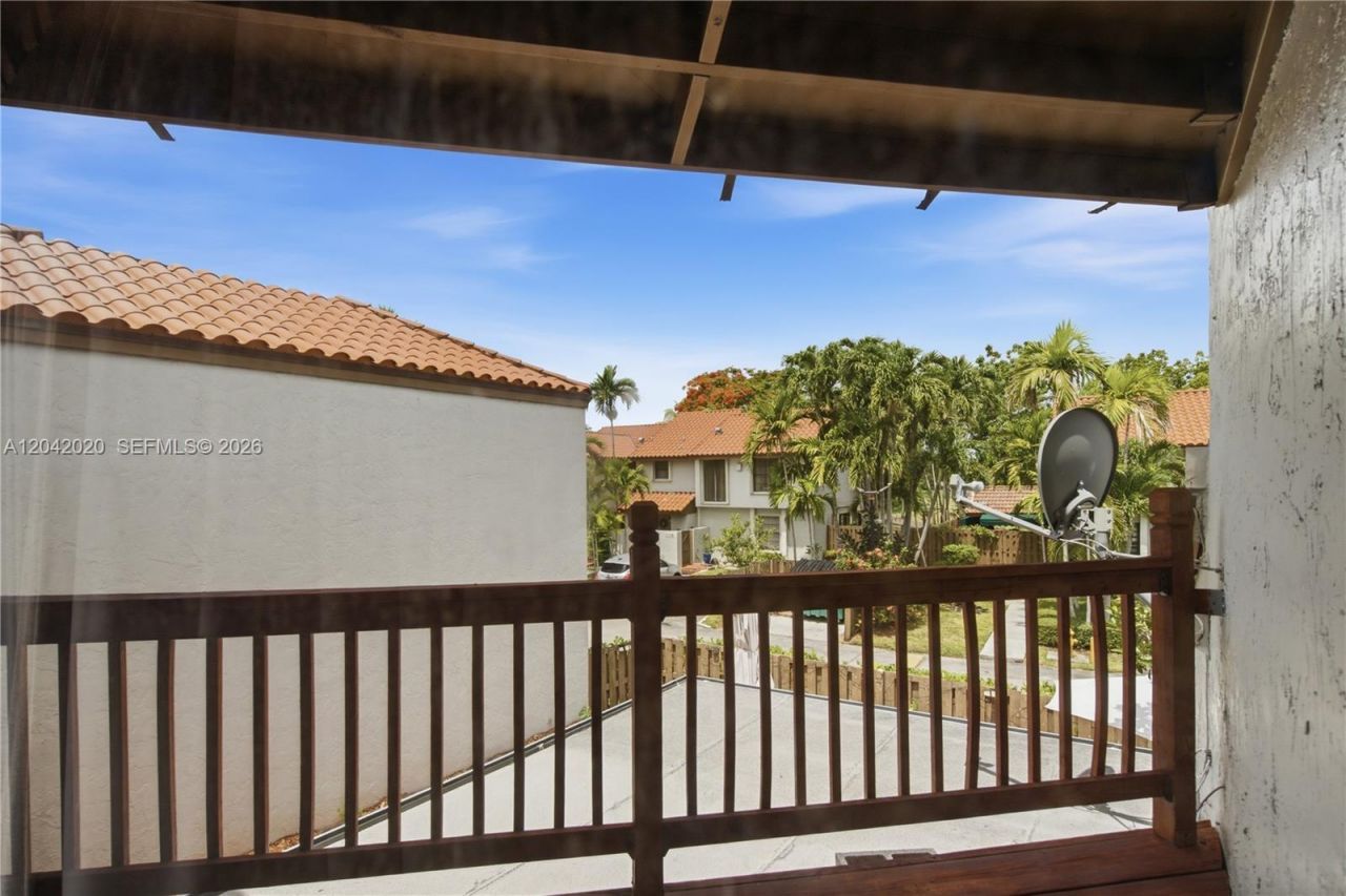 10327 NW 9th St Cir, Unit 1-7, Miami, FL 33172 Photo