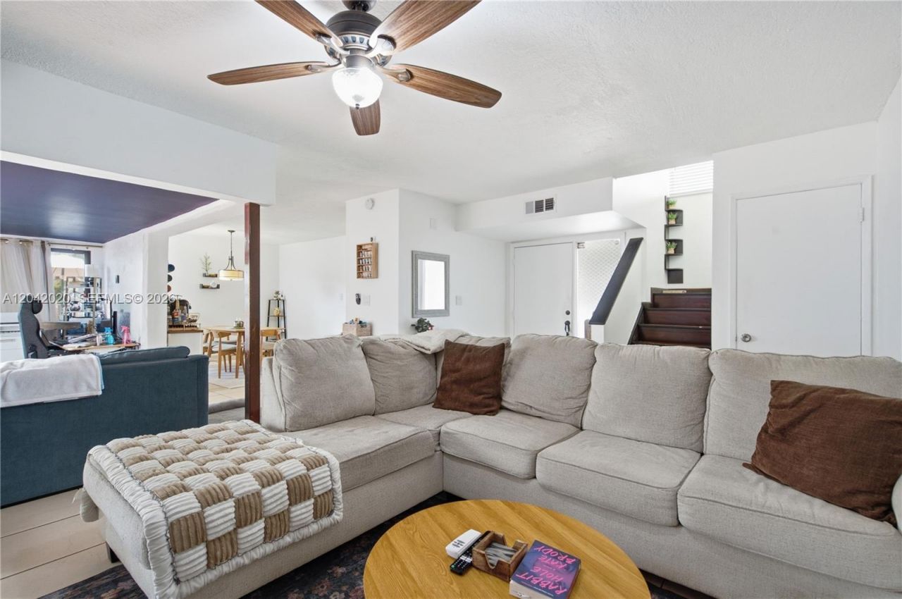 10327 NW 9th St Cir, Unit 1-7, Miami, FL 33172 Photo