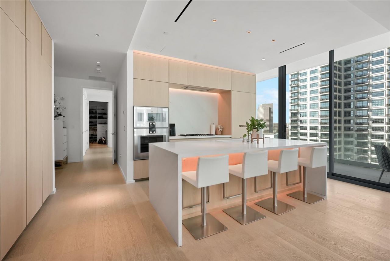 1000 Water Street, Unit 1002, Tampa, FL 33602 Photo