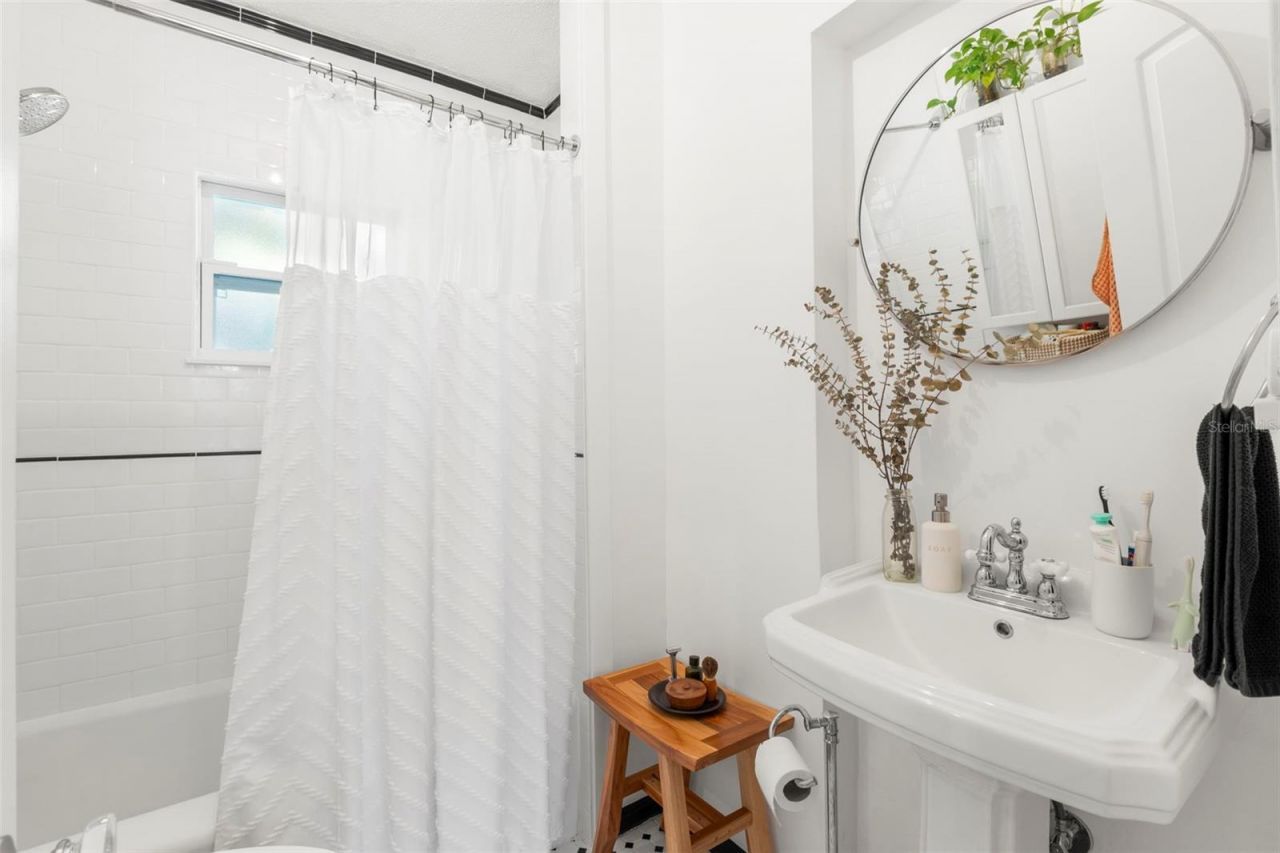 2700 2nd Avenue N, Saint Petersburg, FL 33713 Photo
