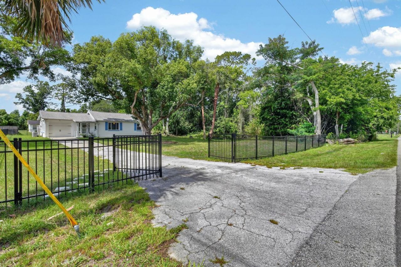 277 Debary Drive , Debary, FL 32713 Photo