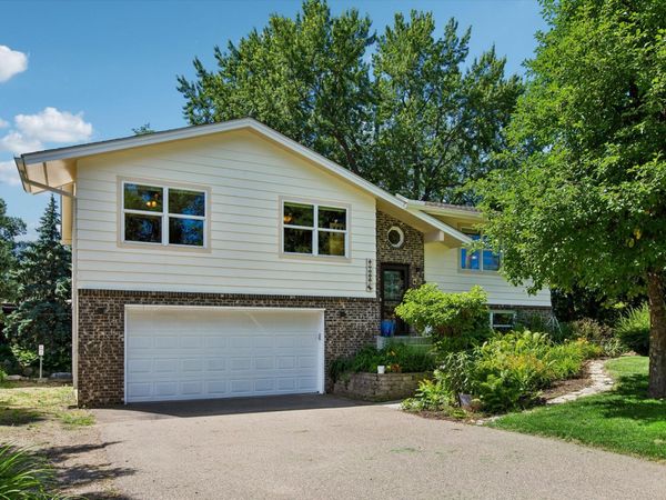 5281 Shore Trail NE, Prior Lake, MN 55372