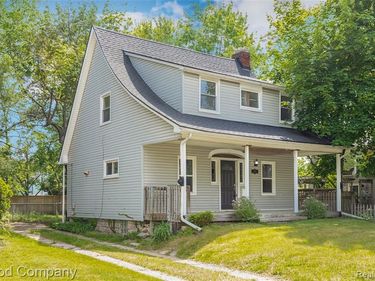 1924 Pinecrest Drive, Ferndale, MI 48220