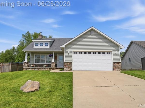 3477 Amber Oaks Drive, Howell Twp, MI 48855