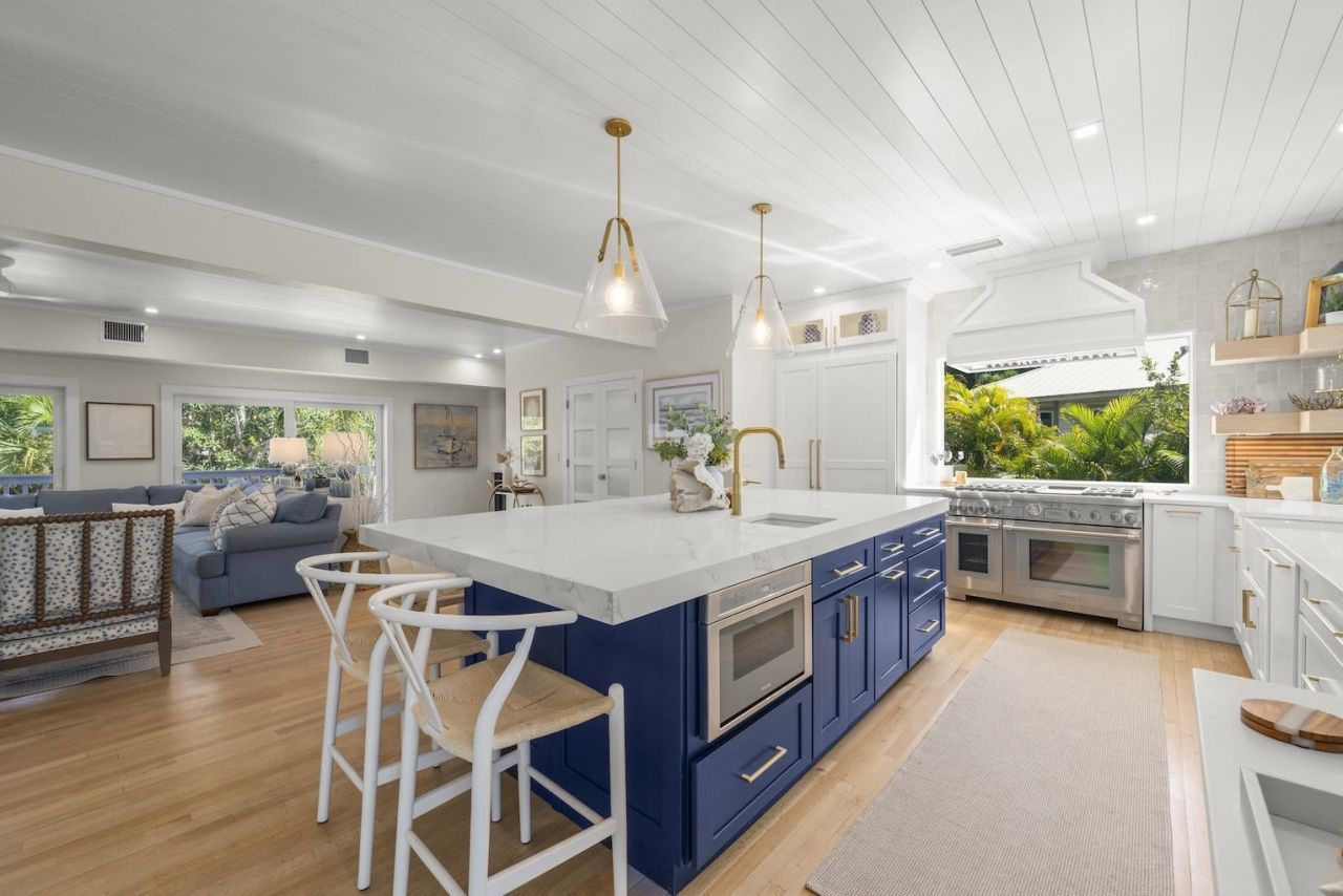 1048 Kings Crown Dr, Sanibel, FL 33957 Photo