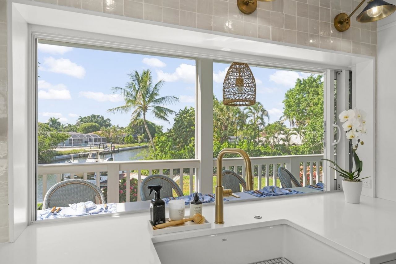 1048 Kings Crown Dr, Sanibel, FL 33957 Photo