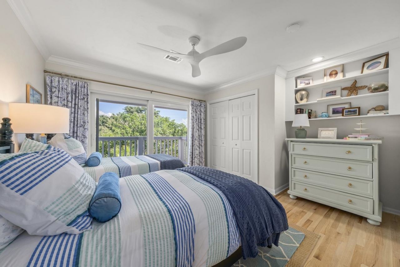 1048 Kings Crown Dr, Sanibel, FL 33957 Photo