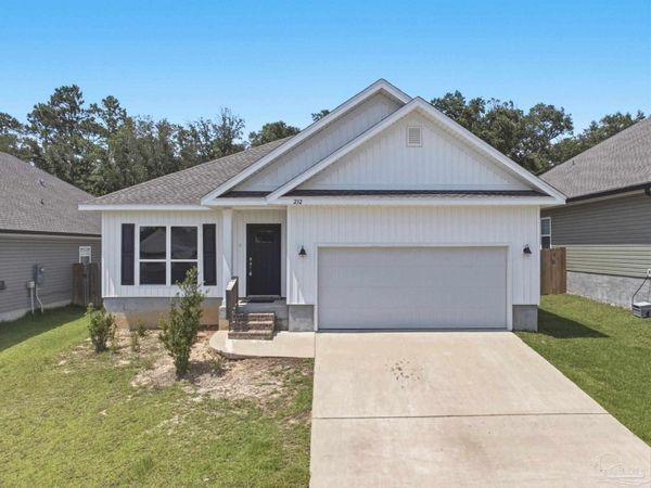 232 Camellia Dr, Cantonment, FL 32533