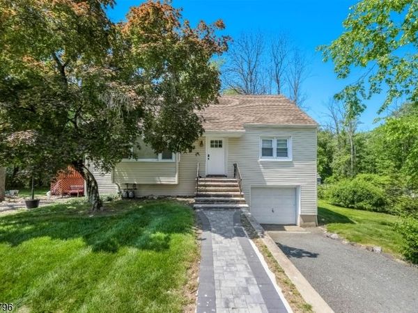 6 Waughaw Rd, Montville, NJ 07082