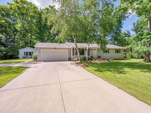 2734 PIONEER DRIVE, Green Bay, WI 54313