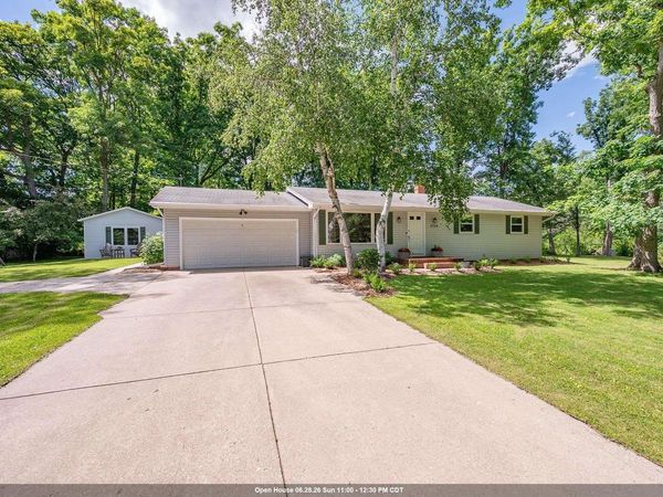 2734 PIONEER DRIVE, Green Bay, WI 54313