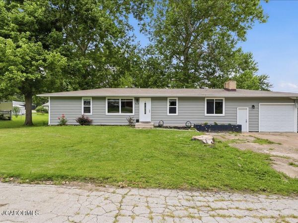 505 E BROCKMAN, Eldon, MO 65026