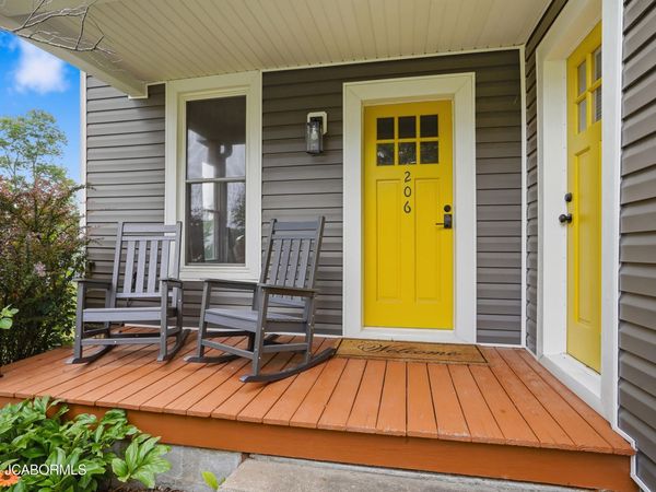 206 S HOWARD STREET, New Franklin, MO 65274