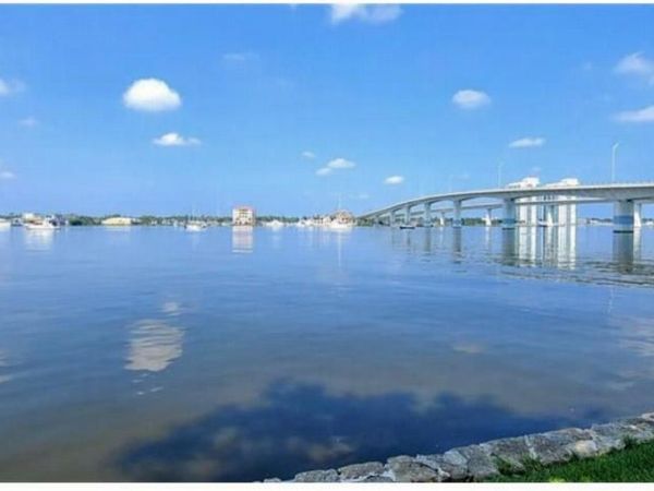 415 N Halifax Avenue, Unit 303, Daytona Beach, FL 32118