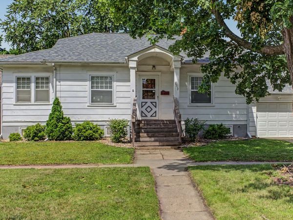 1012 10th Street, Nevada, IA 50201