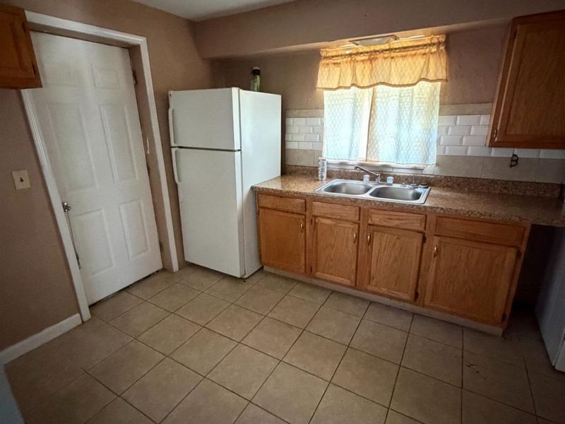 9564 Wayne Avenue, Lincoln Heights, OH 45215 Photo 7