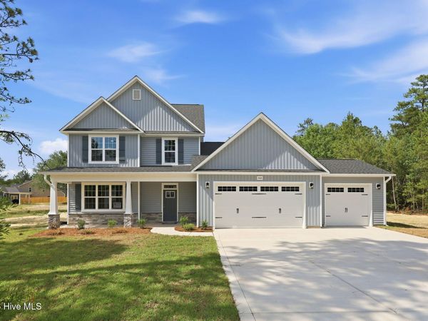 260 Twisted Pine Drive, Aberdeen, NC 28315