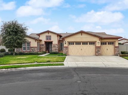 2498 Pepper Tree Ln, Manteca, CA 95336 Photo