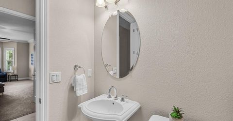 2498 Pepper Tree Ln, Manteca, CA 95336 Photo