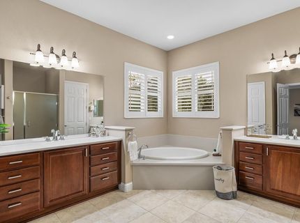 2498 Pepper Tree Ln, Manteca, CA 95336 Photo