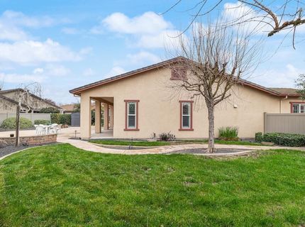 2498 Pepper Tree Ln, Manteca, CA 95336 Photo