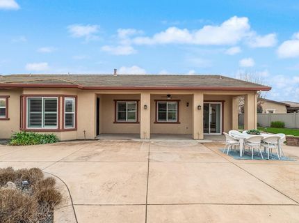 2498 Pepper Tree Ln, Manteca, CA 95336 Photo