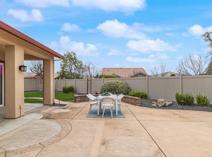 2498 Pepper Tree Ln, Manteca, CA 95336 Photo