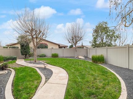 2498 Pepper Tree Ln, Manteca, CA 95336 Photo