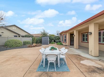 2498 Pepper Tree Ln, Manteca, CA 95336 Photo