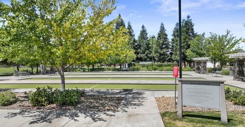 2498 Pepper Tree Ln, Manteca, CA 95336 Photo