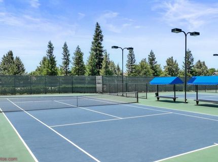 2498 Pepper Tree Ln, Manteca, CA 95336 Photo