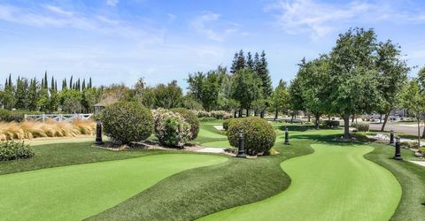 2498 Pepper Tree Ln, Manteca, CA 95336 Photo