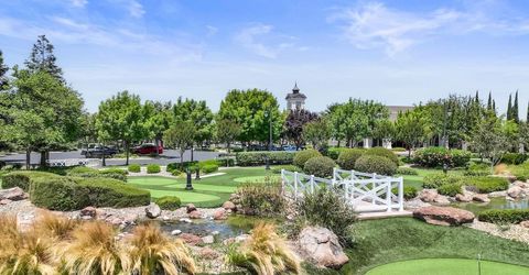 2498 Pepper Tree Ln, Manteca, CA 95336 Photo