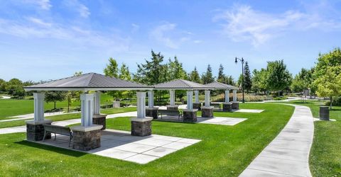 2498 Pepper Tree Ln, Manteca, CA 95336 Photo