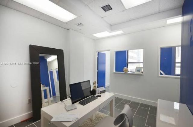 168 SE 1st St , Unit 501, Miami, FL 33131 Photo