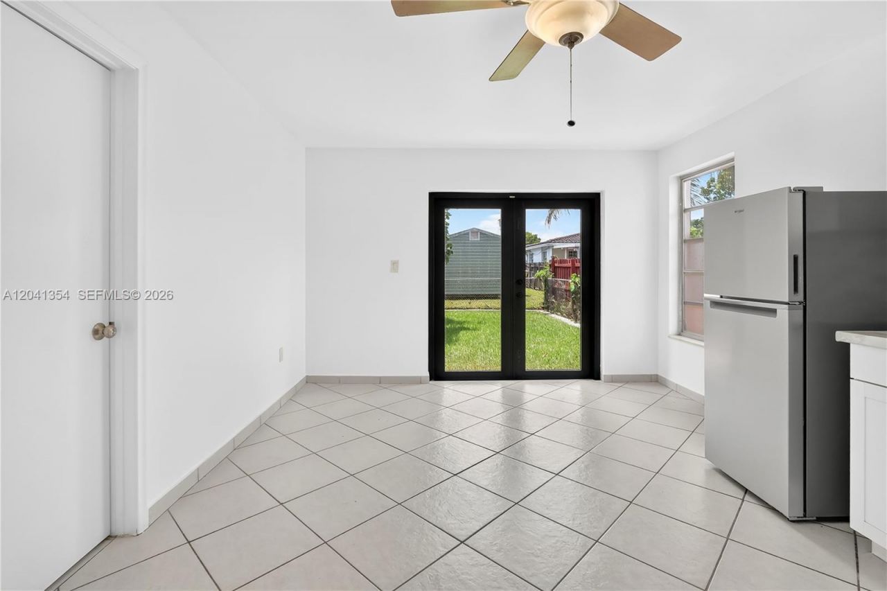 3210 NW 19th St , Miami, FL 33125 Photo