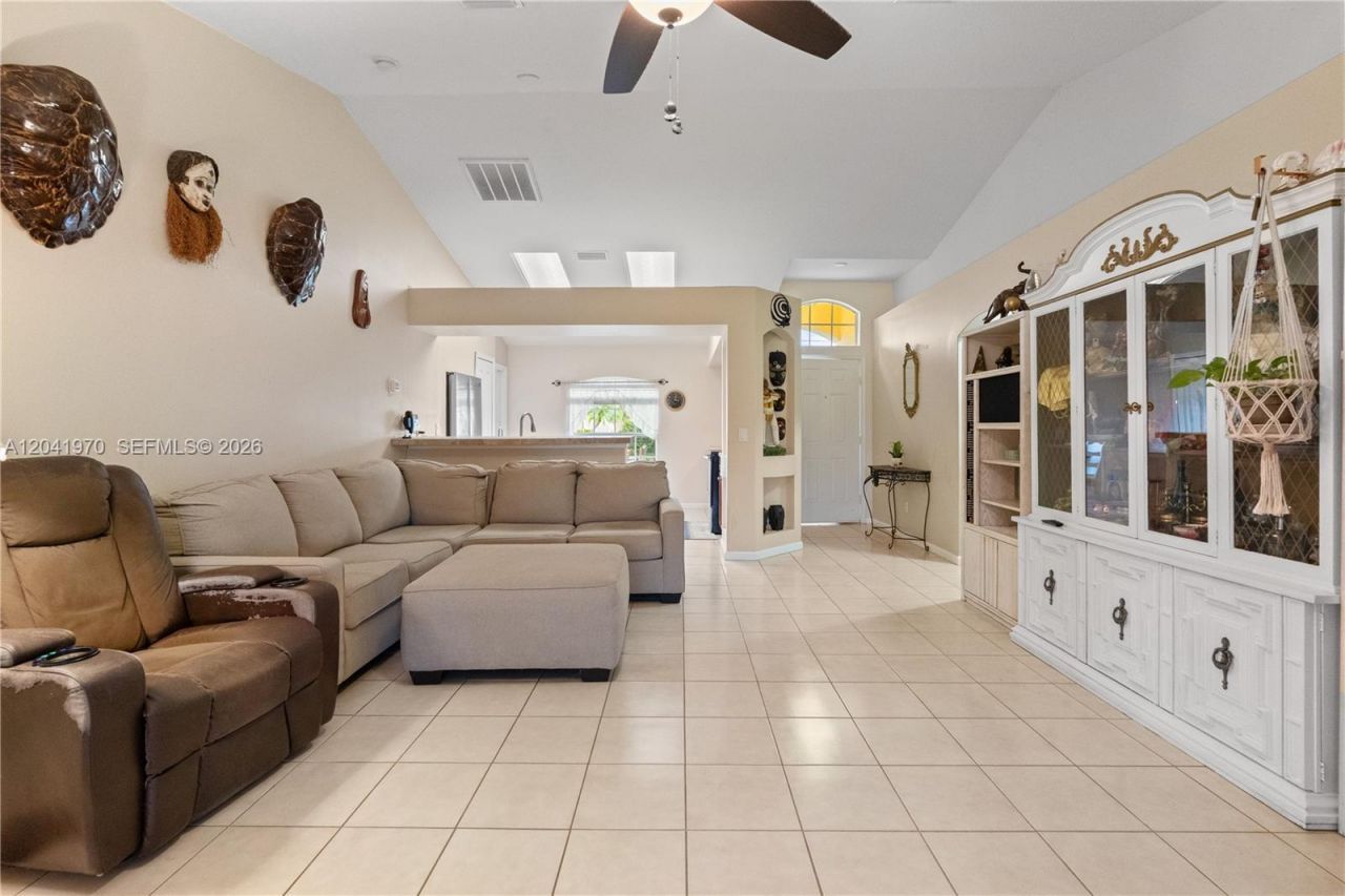 2257 SW Picture Ter, Port Saint Lucie, FL 34953 Photo