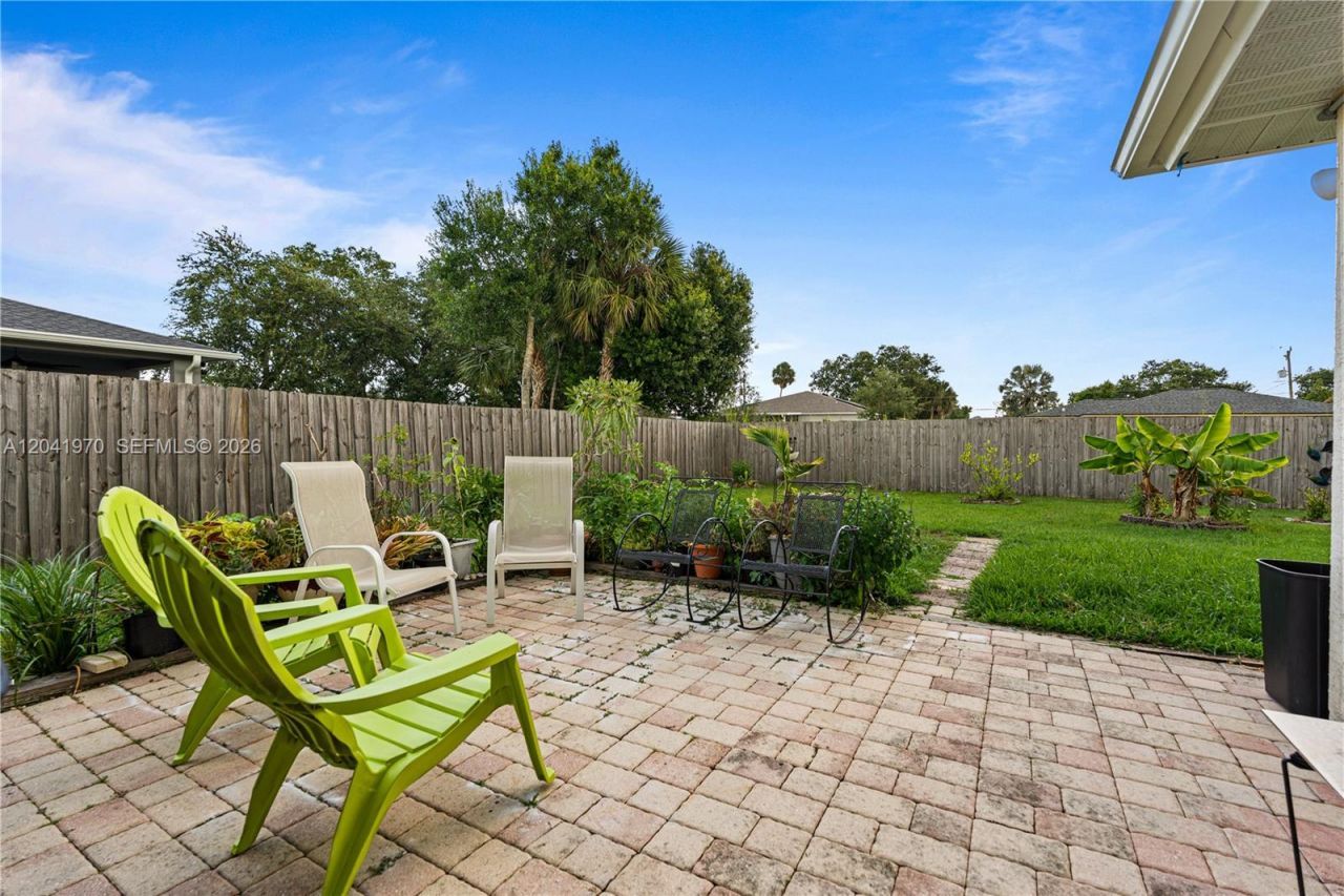 2257 SW Picture Ter, Port Saint Lucie, FL 34953 Photo