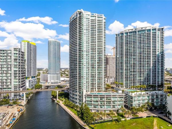 92 SW 3rd St , Unit 3912, Miami, FL 33130