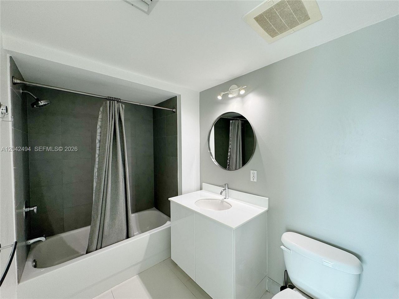 92 SW 3rd St , Unit 3912, Miami, FL 33130 Photo