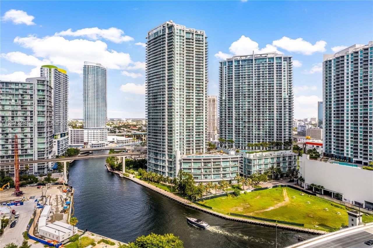 92 SW 3rd St , Unit 3912, Miami, FL 33130 Photo