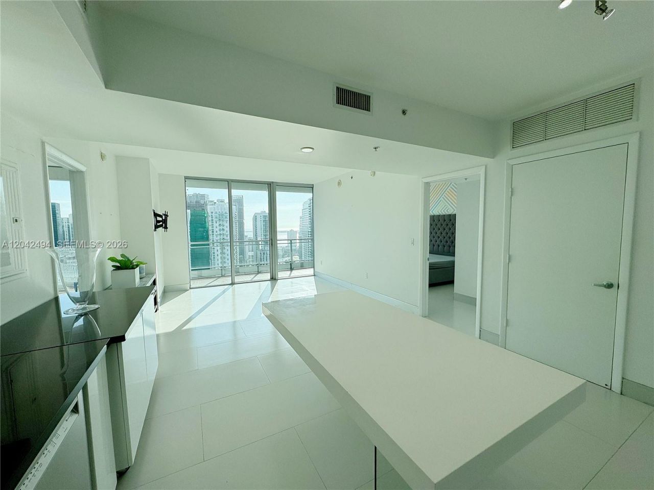 92 SW 3rd St , Unit 3912, Miami, FL 33130 Photo