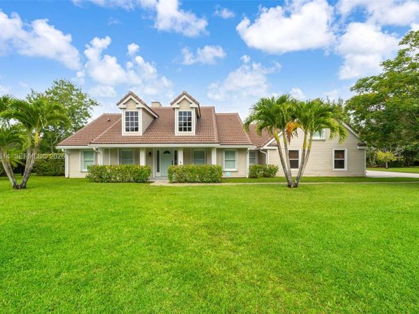 5703 Lago Del Sol Dr , Lake Worth, FL 33449