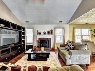 3940 Piper Glen Drive , Buford, GA 30519