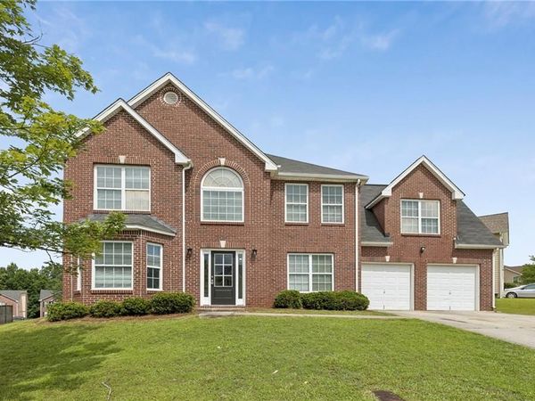 4951 Estonian Drive , Fairburn, GA 30213