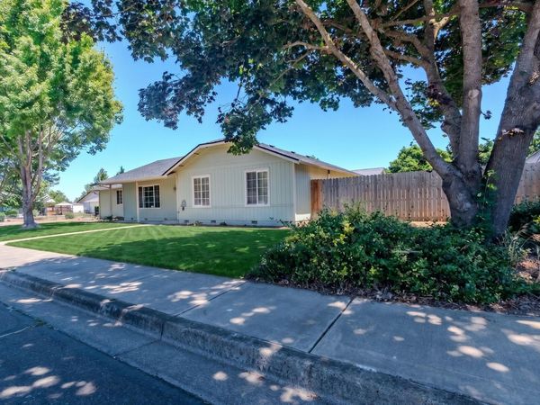 1104 Coachman Drive, Central Point, OR 97502
