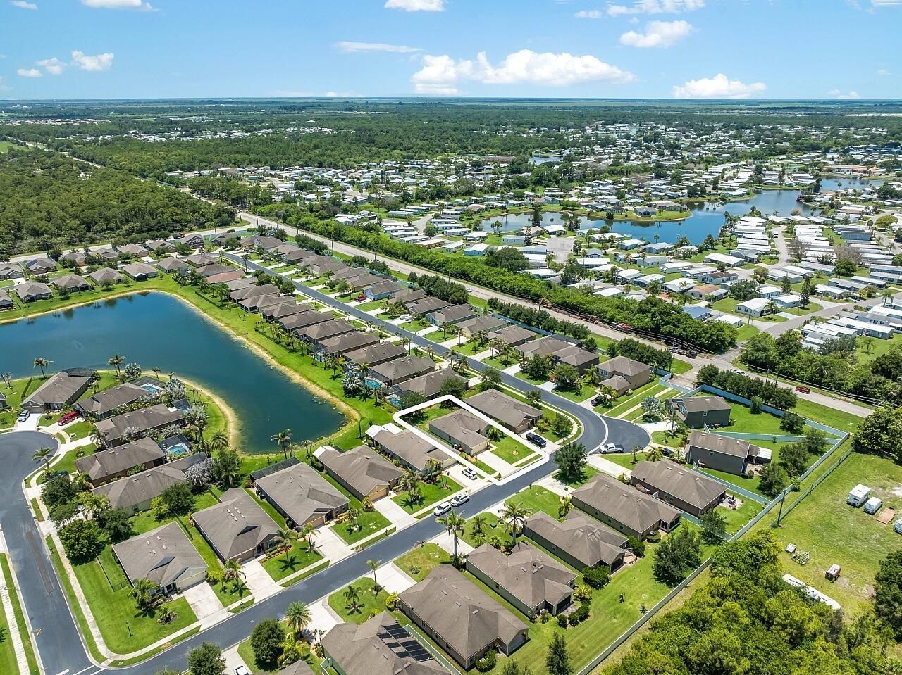 8110 Westfield Circle, Vero Beach, FL 32966 Photo