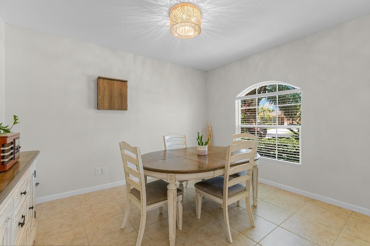 8110 Westfield Circle, Vero Beach, FL 32966 Photo