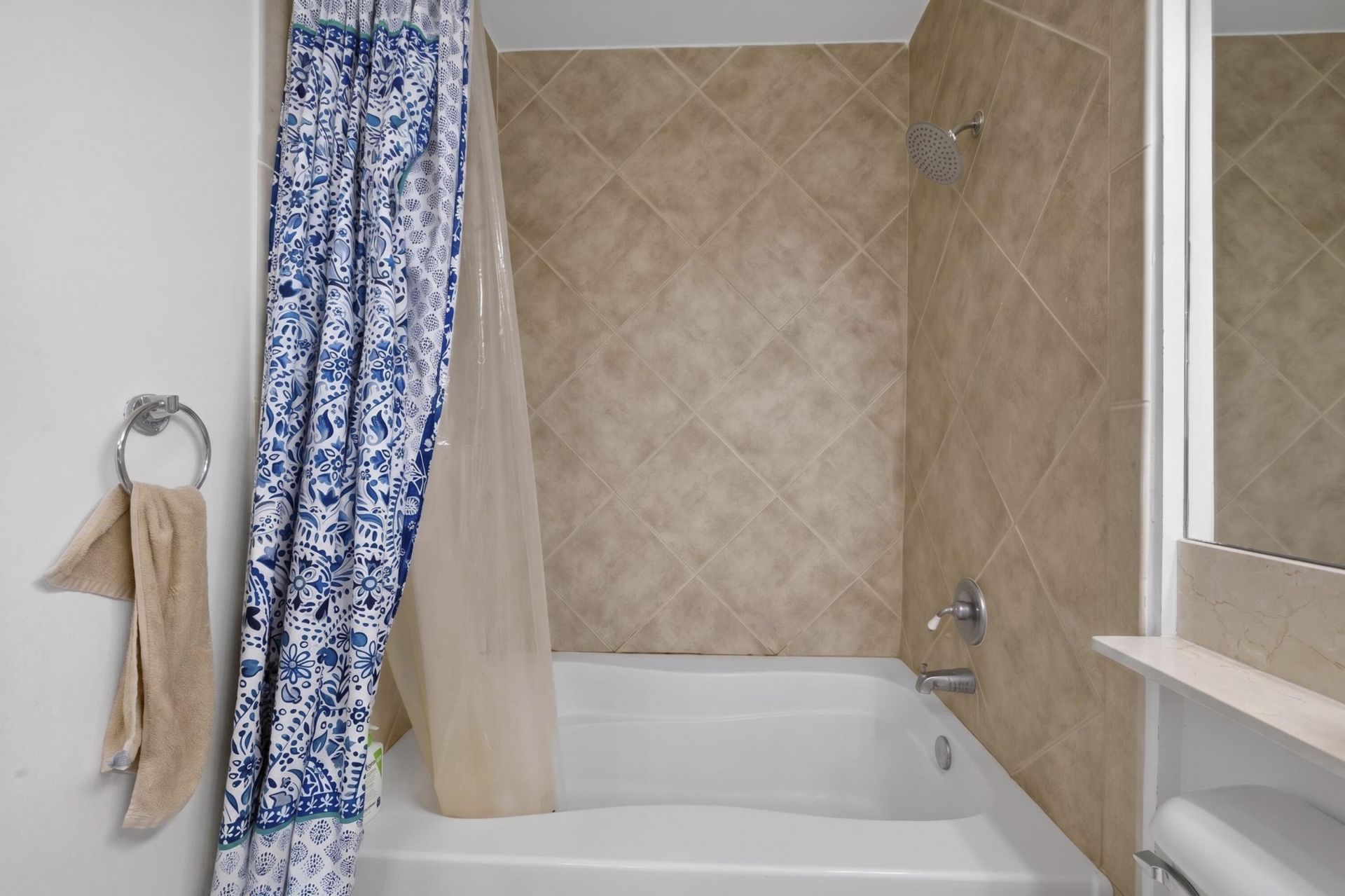 804 E Windward Way, Unit 111, Lantana, FL 33462 Photo